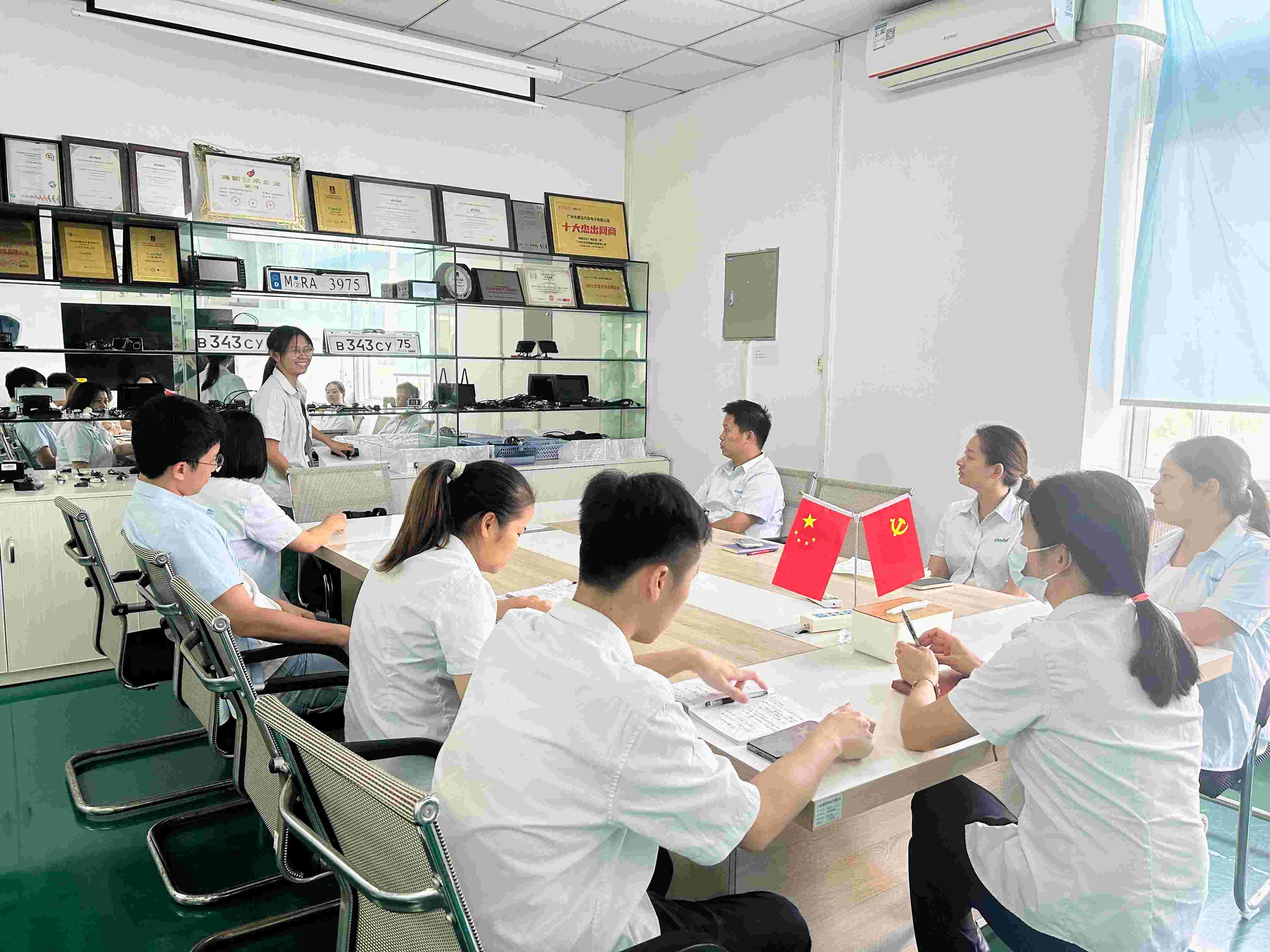 تمرين ما قبل المعرض الدولي للإلكترونيات في هونج كونج - كانديد