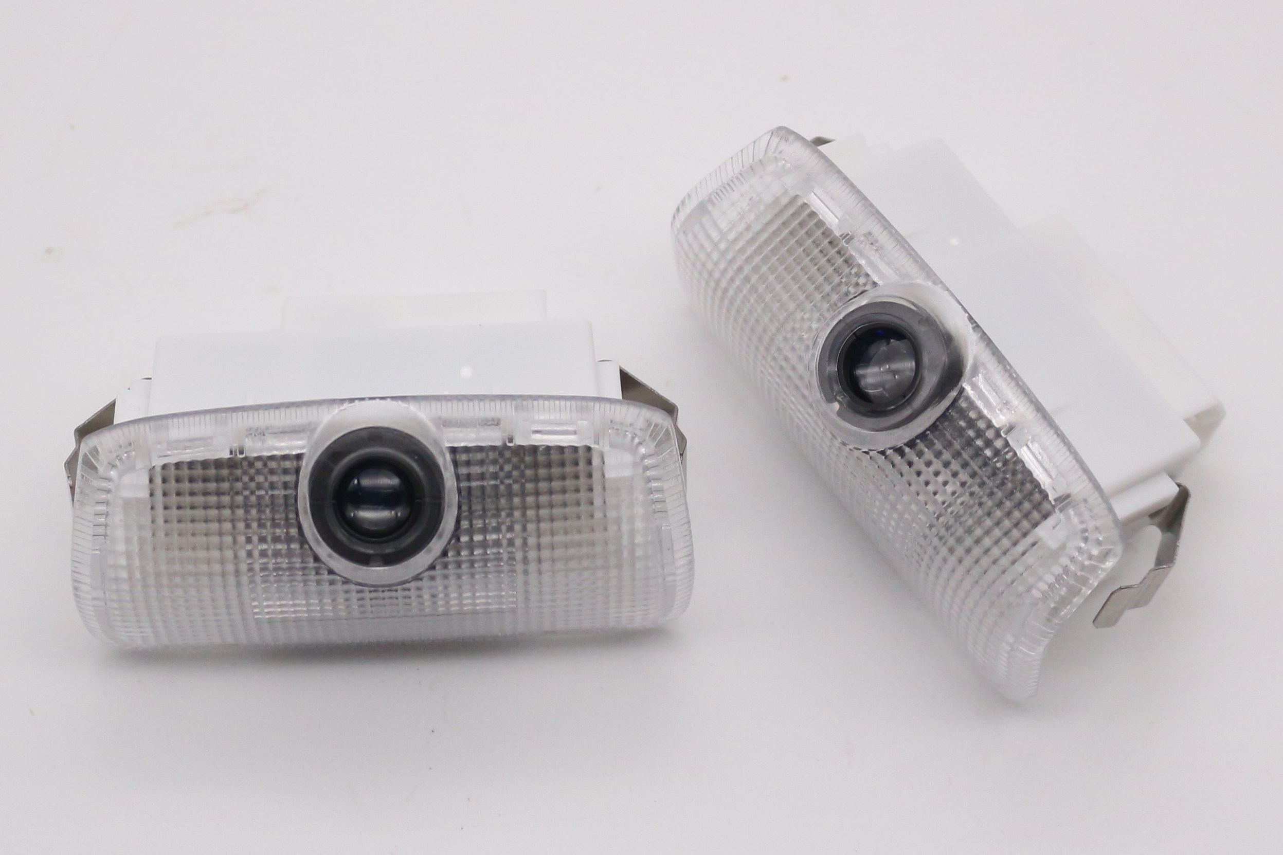 أضواء ترحيب عالمية ومخصصة للسيارة